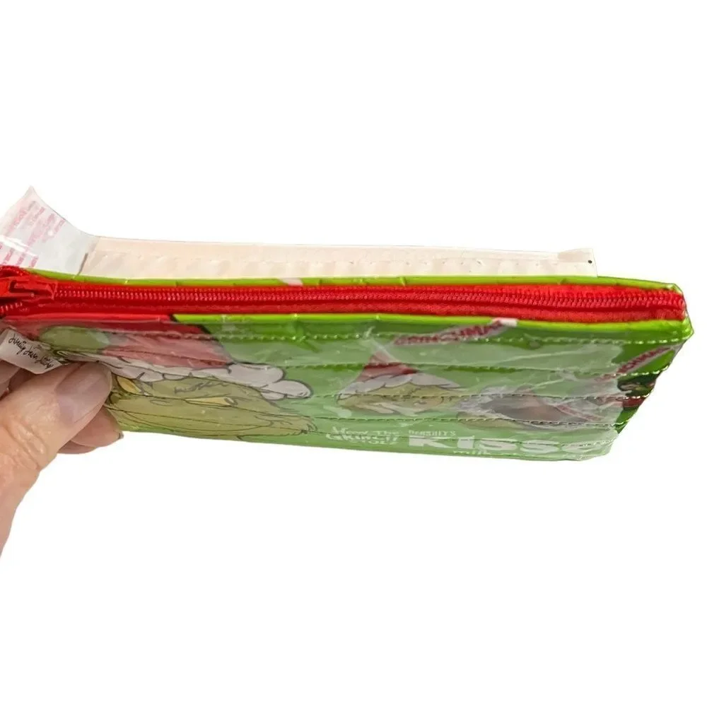 HANDCRAFTED HOW THE‎ GRINCH STOLE KISSES CLUTCH